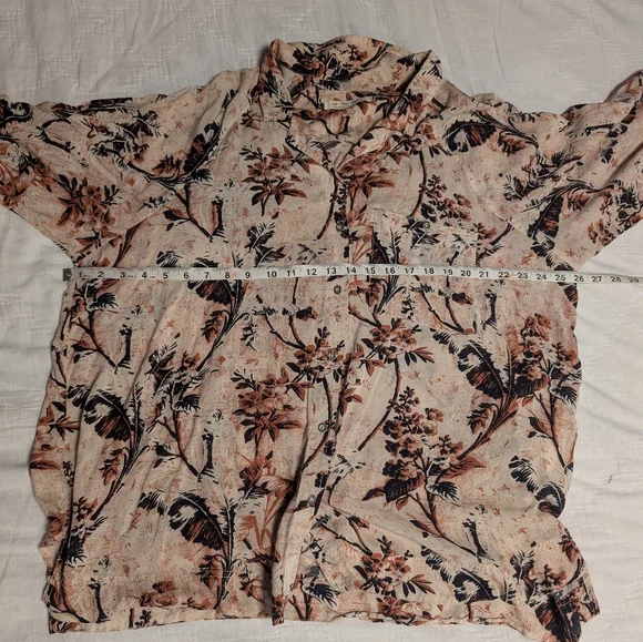 We The Free “It’s A Vibe” Buttondown • Floral Print • Size Large - Picture 8 of 10